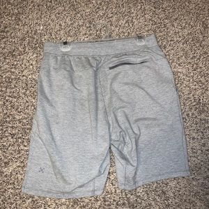 Lulu men’s short sweats